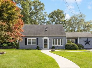 434 Gulf Rd W, Dartmouth, MA 02748