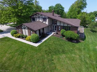 3765 Boxelder Dr, Brecksville, OH 44141