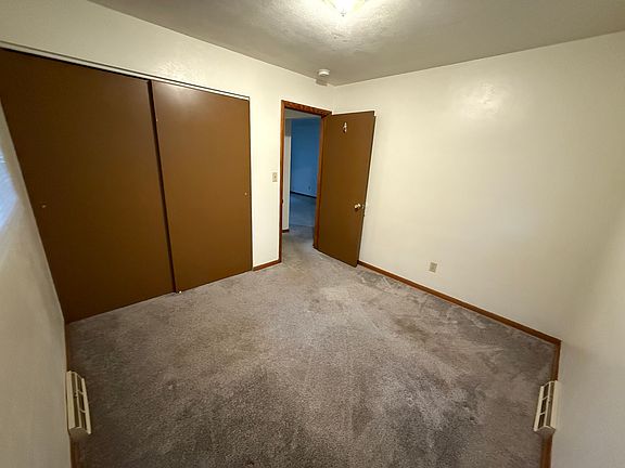 3rd image of 2914 N River Blvd