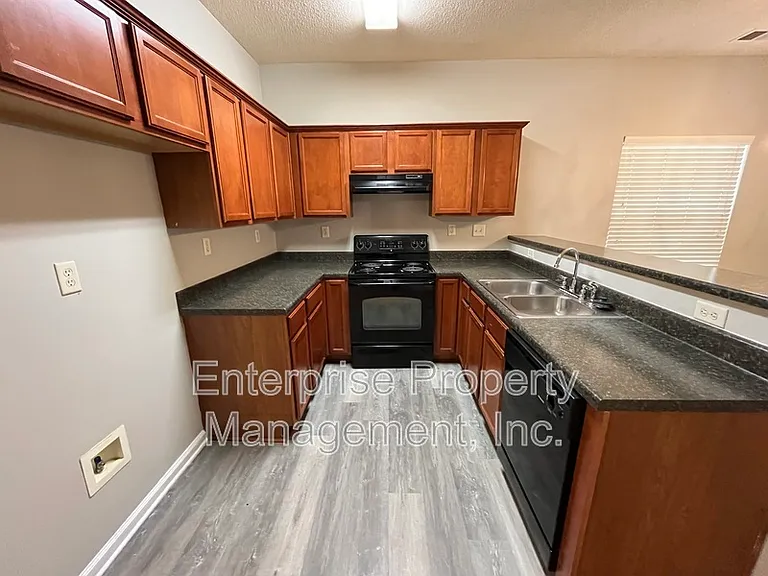 10178 Sterling Ridge Dr — Photo 7