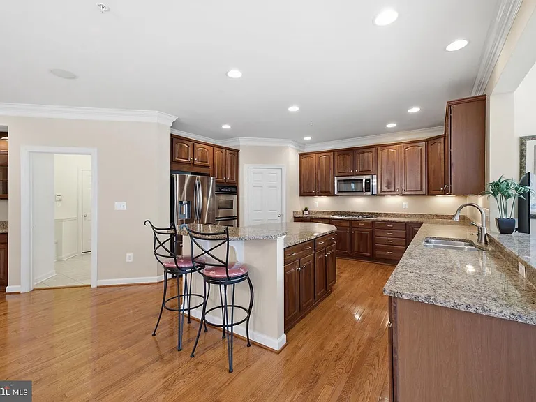 14140 Seneca Rd — Photo 49