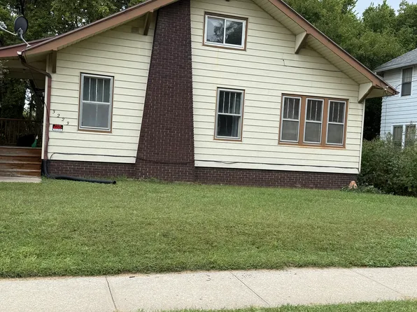 3223 Jennings St, Sioux City, IA 51104