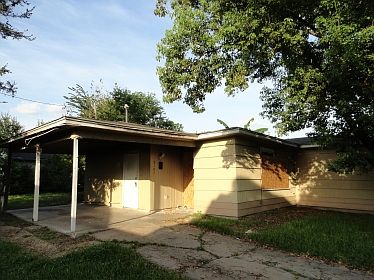 1st image of 5107 Willow Glen Dr