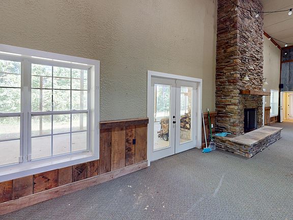12th image of 1532 Jackson Hill Rd