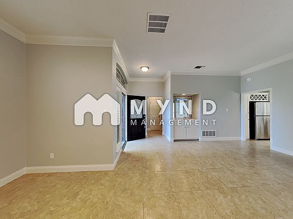4th image of 1302 Barclay Dr