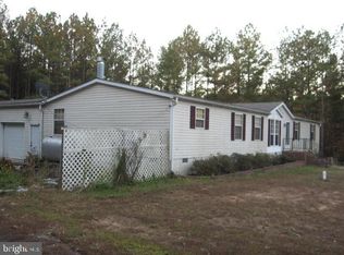 1223 Ullainee Rd, Caret, VA 22436