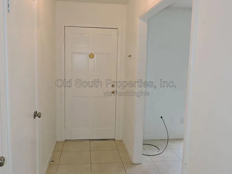 2323 Silversides Loop — Photo 2