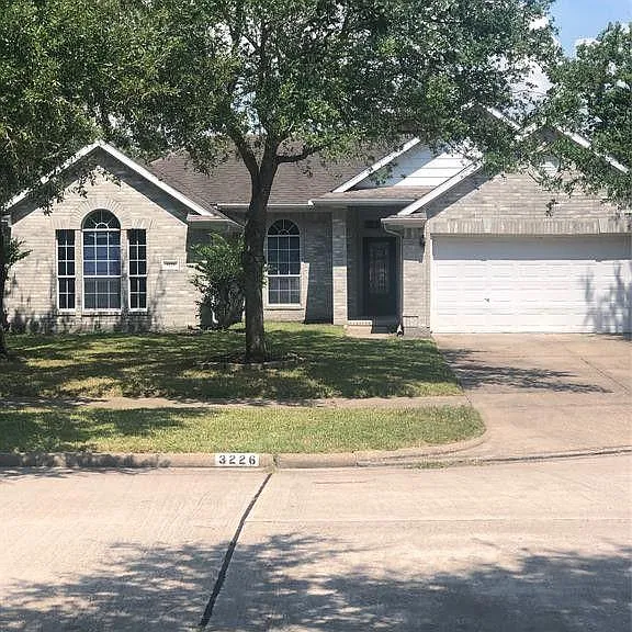 3226 Ivory Pointe Dr — Photo 1