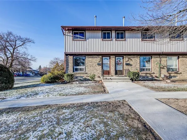 210 Glamis Rd #54, Cambridge, ON N1R 6L3