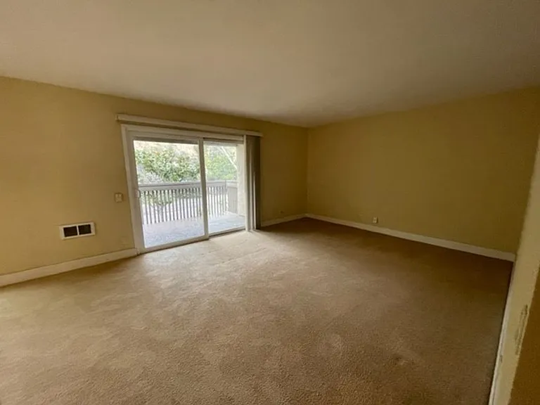 8503 Villa La Jolla Dr #C — Photo 17