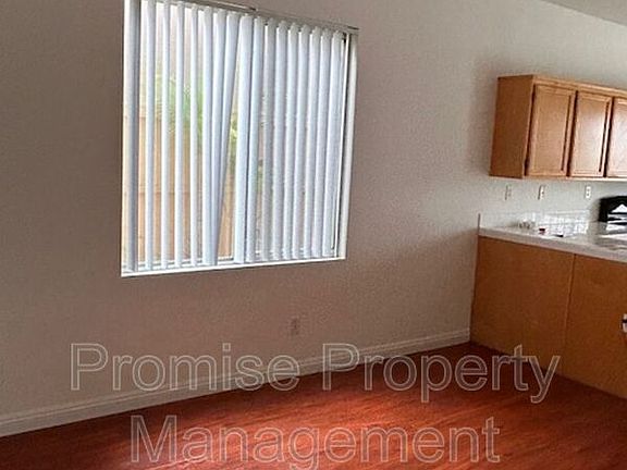 5th image of 1281 Avenida Amistad