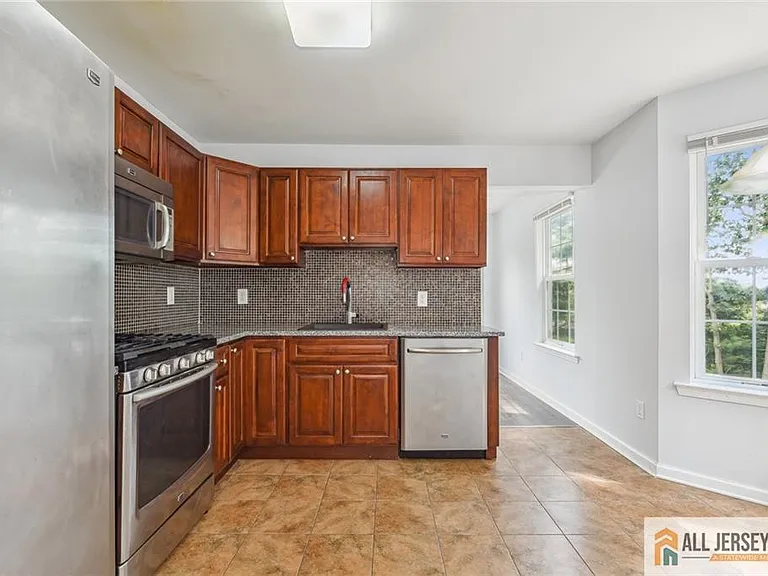 2602 Cypress Ln — Photo 11