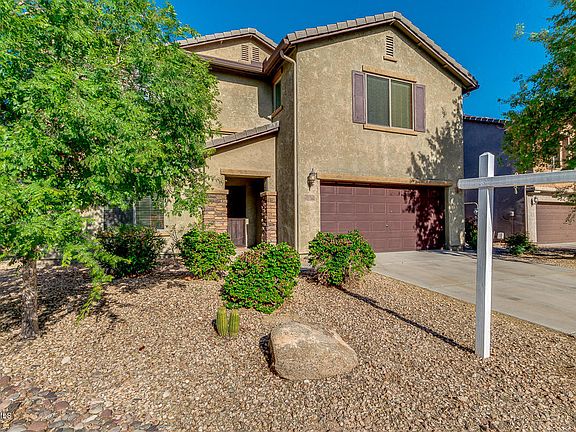2nd image of 2657 N Hawthorn Dr