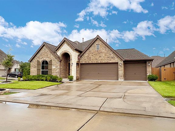 2nd image of 28203 Checker Bend Ln