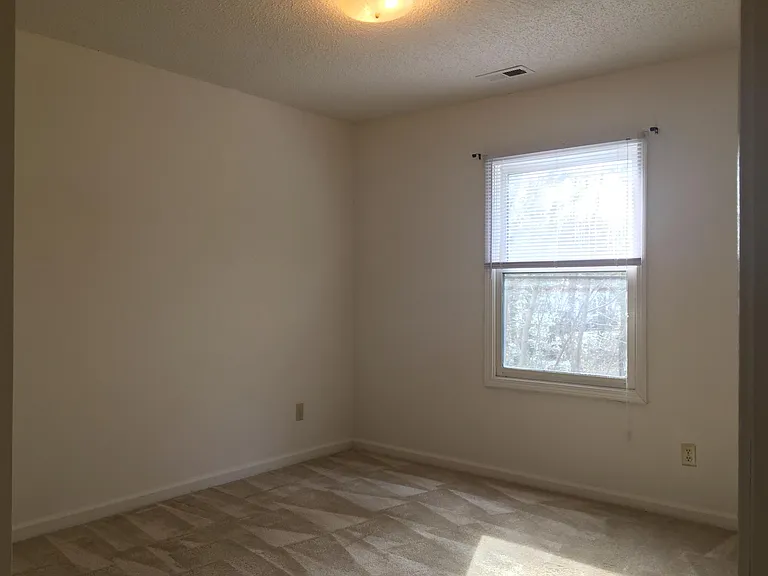 453 Kenilworth Rd #C — Photo 9