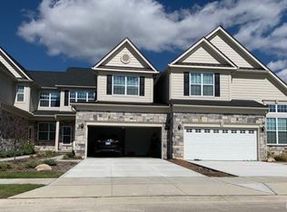 23916 Seminole Trl, Novi, MI 48375