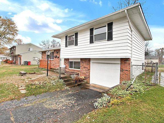 3rd image of 5323 Sundale Pl S