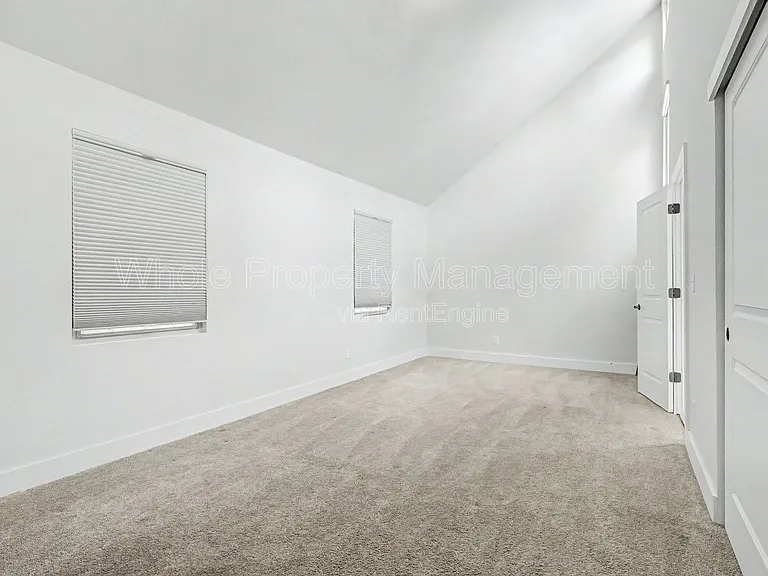 2514 Clermont St — Photo 10