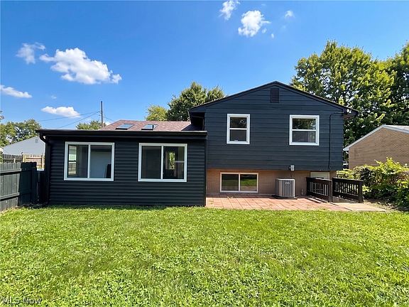 2nd image of 793 Georgetown Ave