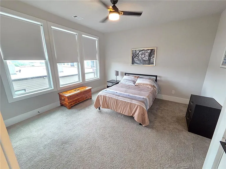 318 Gibson St SE — Photo 42