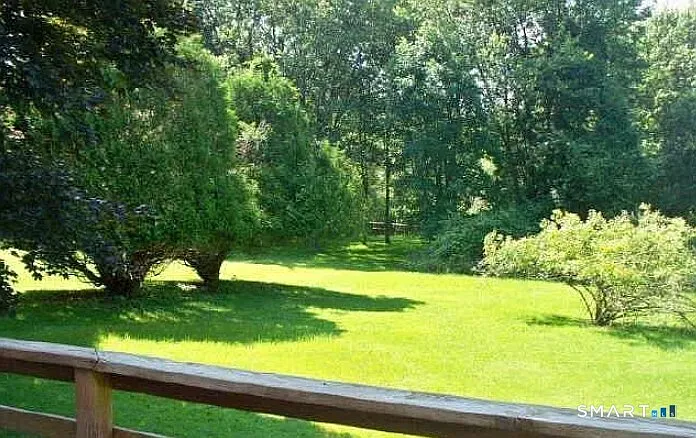 335 Greens Farms Rd — Photo 2