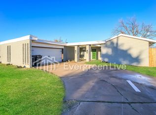 8104 W Lakeshore Dr, Oklahoma City, OK 73132