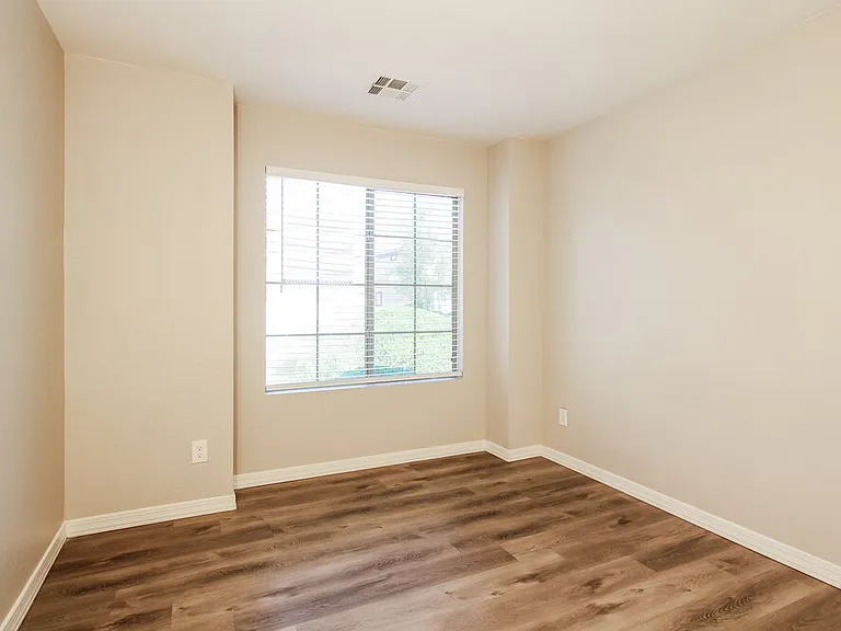 23257 W Cocopah St — Photo 12
