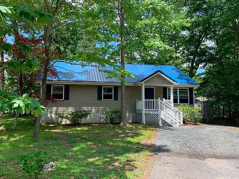 5 Evergreen Ct