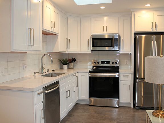 3rd image of 611 Topaz St #8