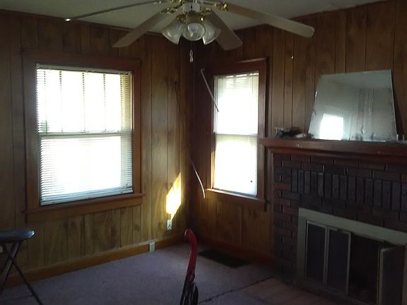 4th image of 1837 Walker Ave