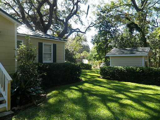 2nd image of 95 Oak Grove Pl