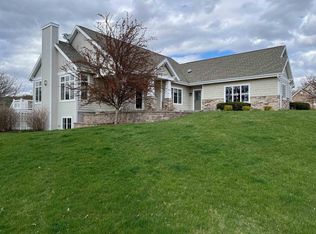 1365 Connemara Ln, Oregon, WI 53575