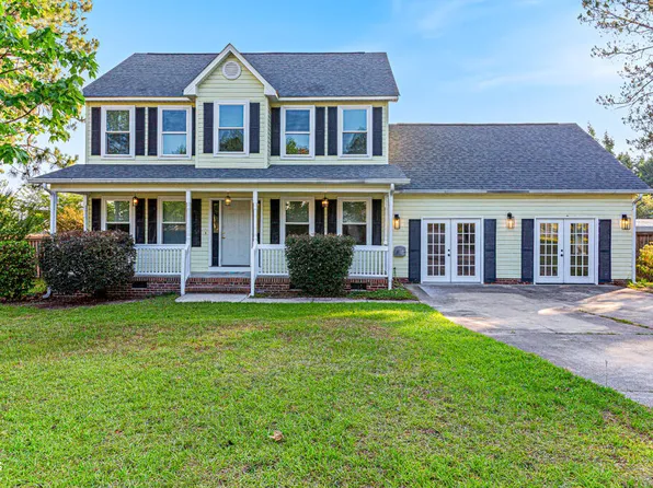 142 Richmond Park Dr, Cameron, NC 28326