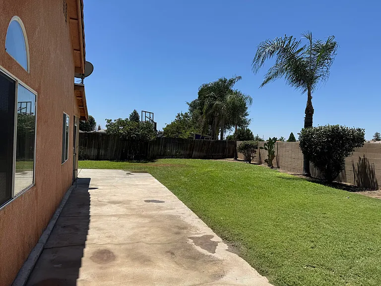 4307 Tweeddale Dr — Photo 3