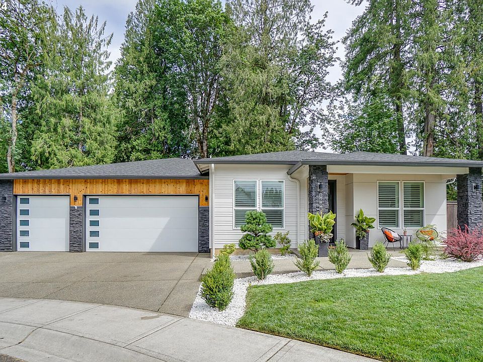 1st image of 1608 SE 43rd Cir