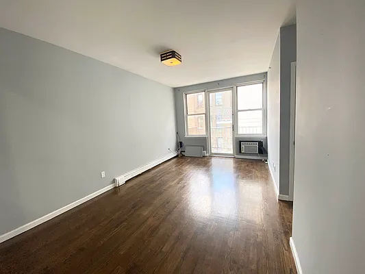 Rented by Compass | media 12