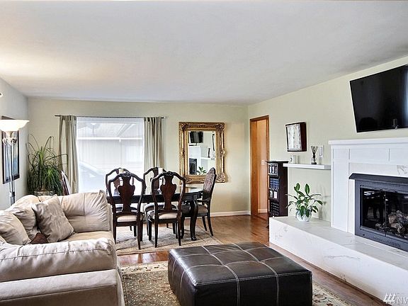 3rd image of 1412 F St SE