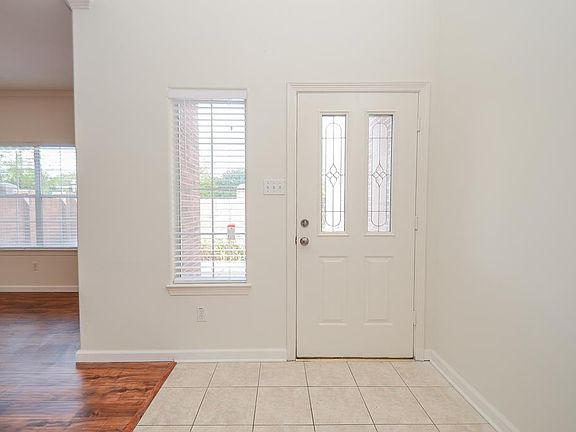4th image of 2865 Westhollow Dr Unit 4