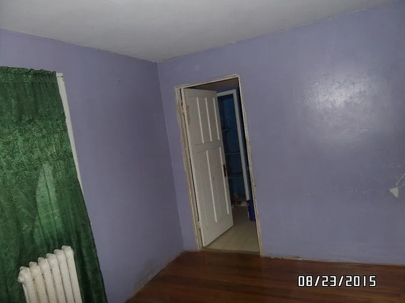 Thumbnail 11