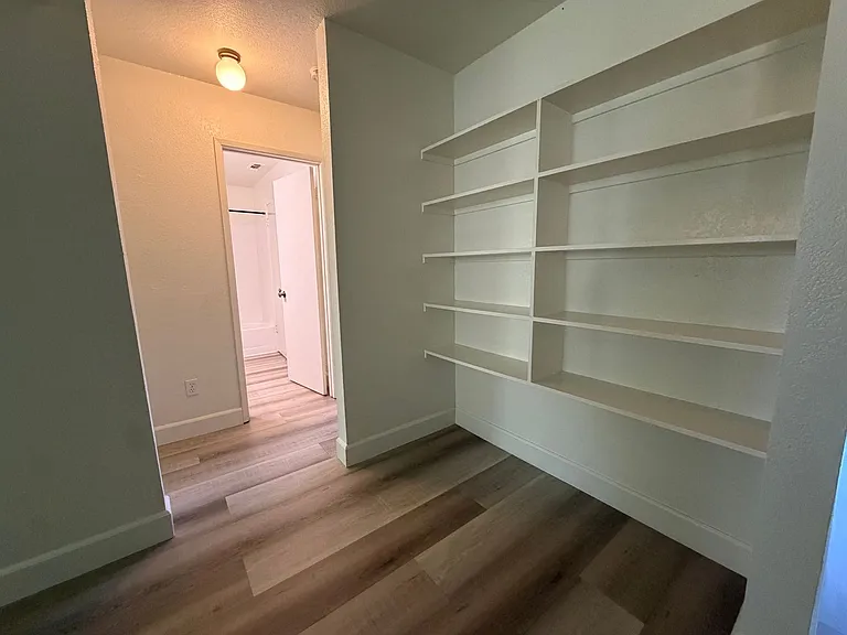 9151 Newhall Dr #116 — Photo 16
