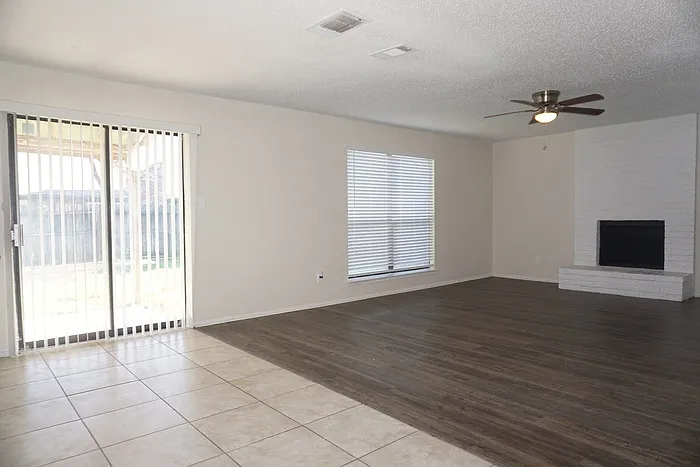 2609 Hamilton Dr — Photo 8