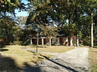 806 Oakwood Dr, Eden, NC 27288