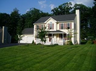 5 Lennox St, Hooksett, NH 03106