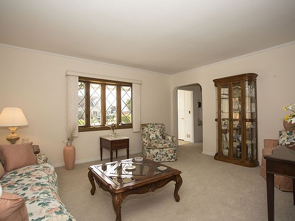 2nd image of 66 Aster Dr