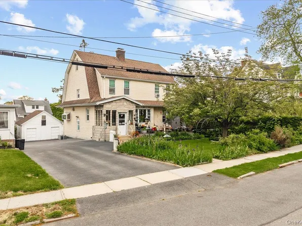 27 Faneuil Place, New Rochelle, NY 10801