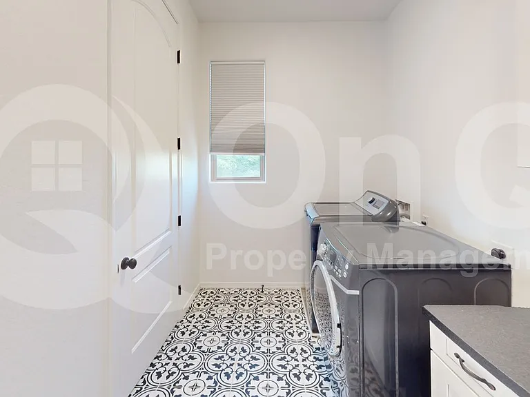 4602 S Flare — Photo 27