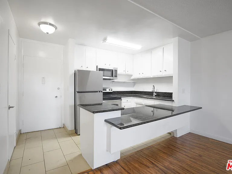 425 S Kenmore Ave #311 — Photo 9