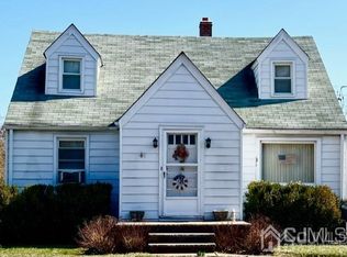 206 Summerhill Rd, East Brunswick, NJ 08816