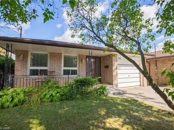 185 Lavina Cres, Hamilton, ON L9C 5S8