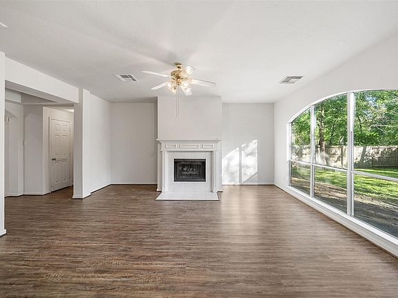 4th image of 87 N Delta Mill Cir